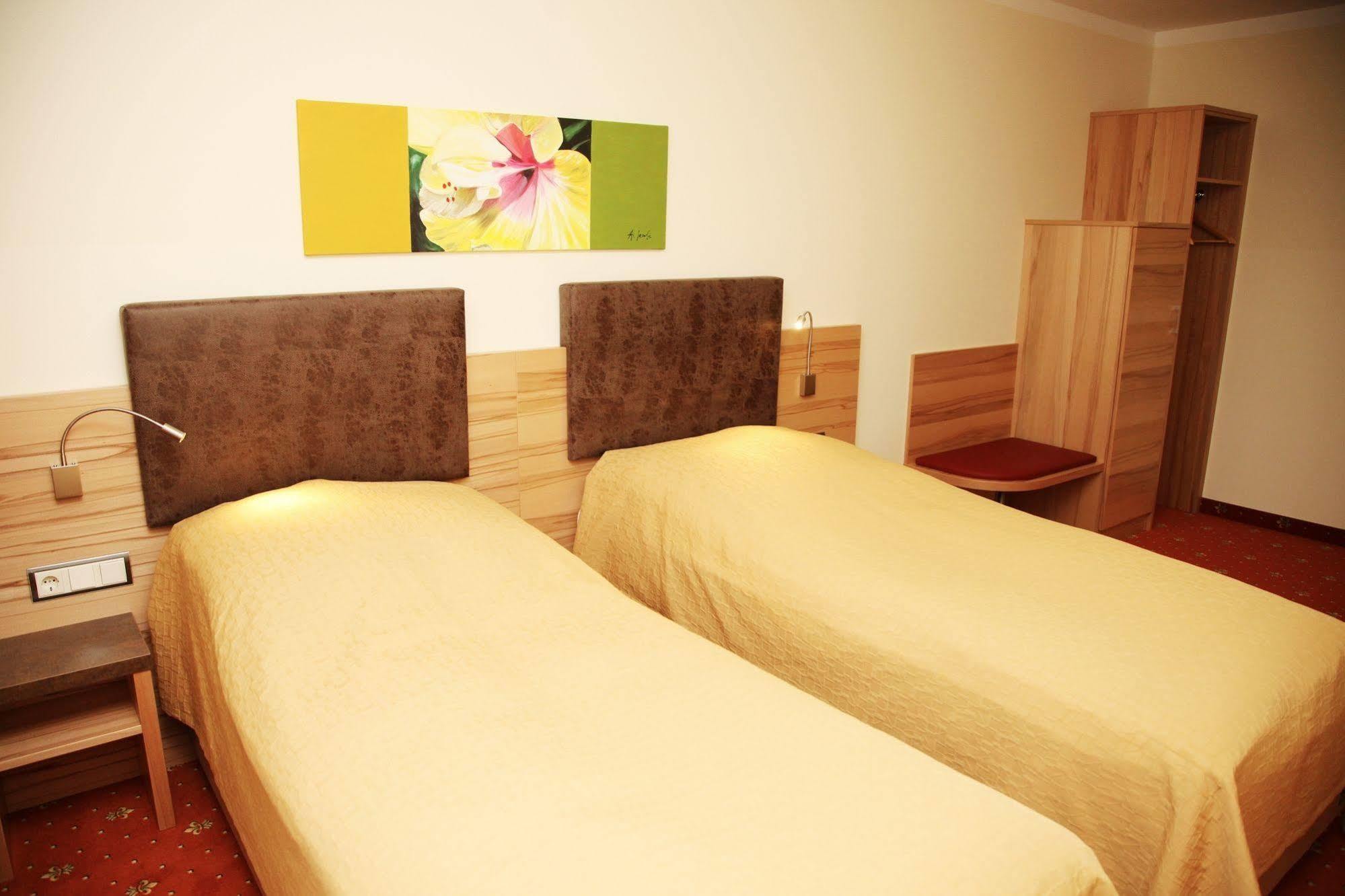 Tinschert Hotel-Restaurant-Partyservice Schwertberg Экстерьер фото